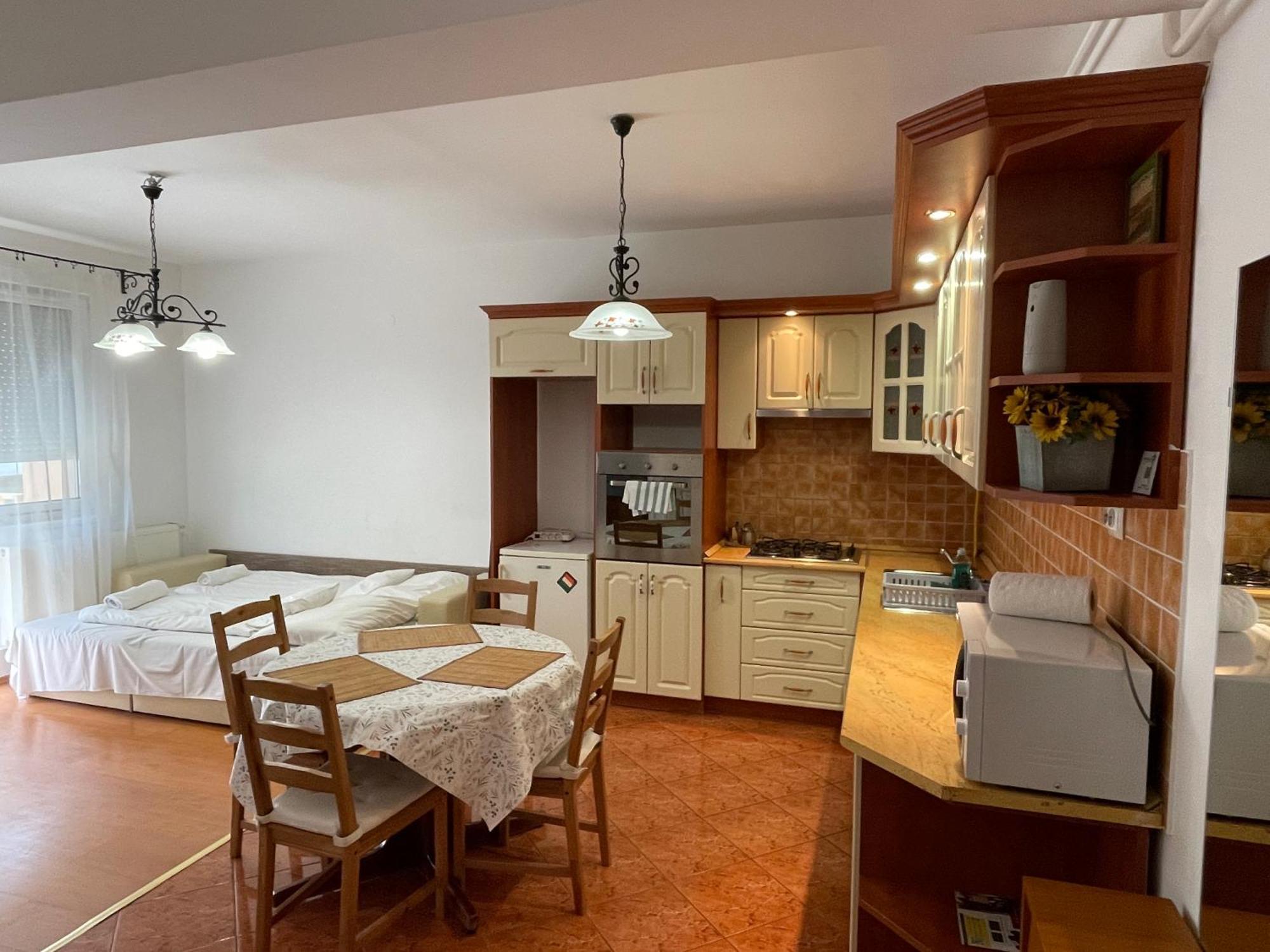 Zoli Apartmanok-Anita Koelcsey 34-36 Hajdúszoboszló Extérieur photo